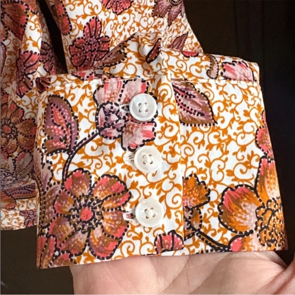 Like New Free People I Got You Floral V Neck Top Size Small Retail $98.00